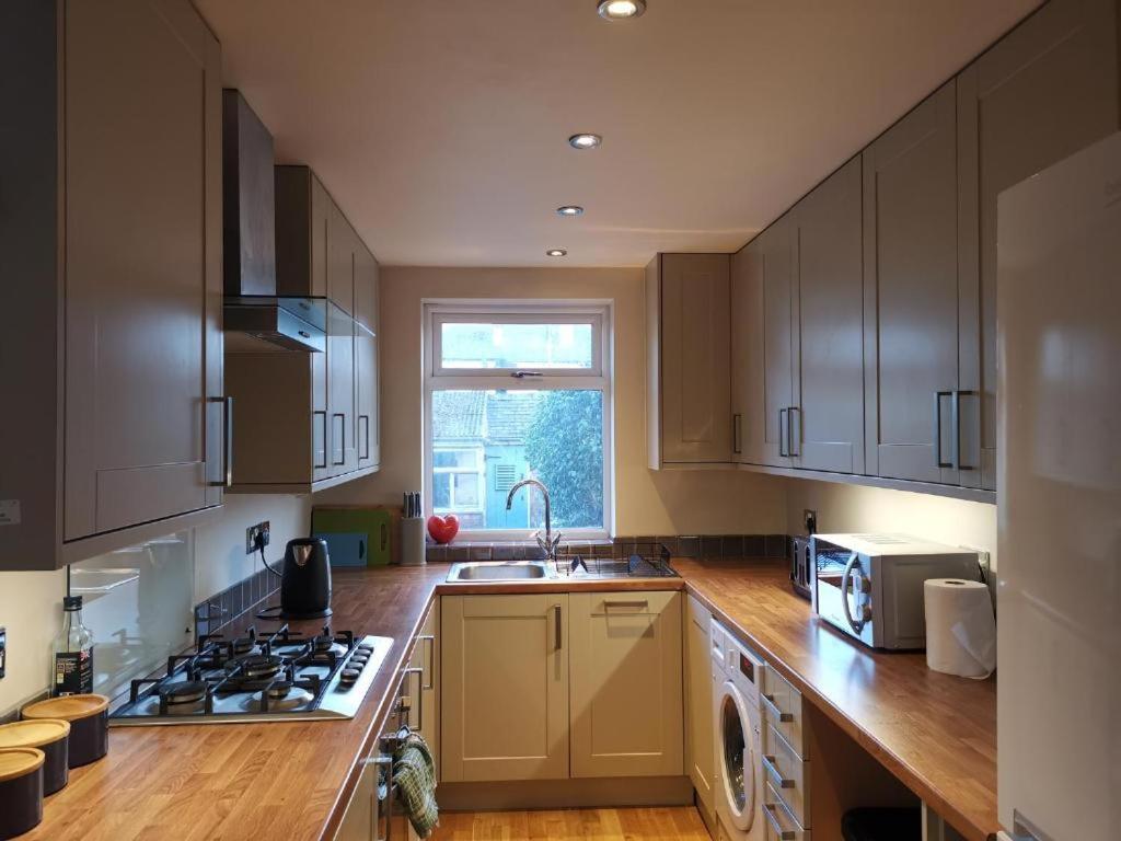 Derby Pride Park Private Ensuite Room- 2 Beds- Free Parking Extérieur photo