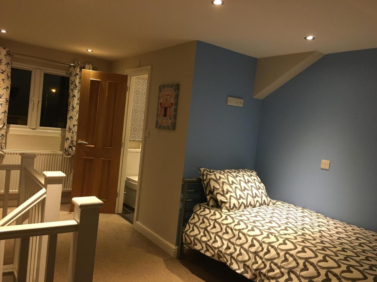 Derby Pride Park Private Ensuite Room- 2 Beds- Free Parking Extérieur photo